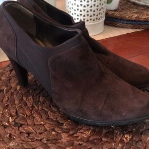 Beautiful brown suede Stewart Wiseman shoes S 10